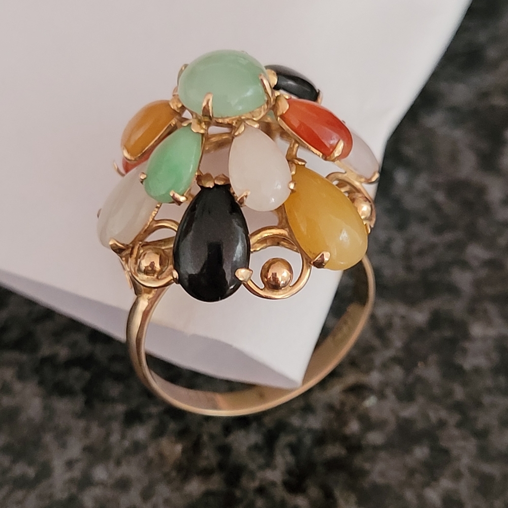 14k gold and Jade ring